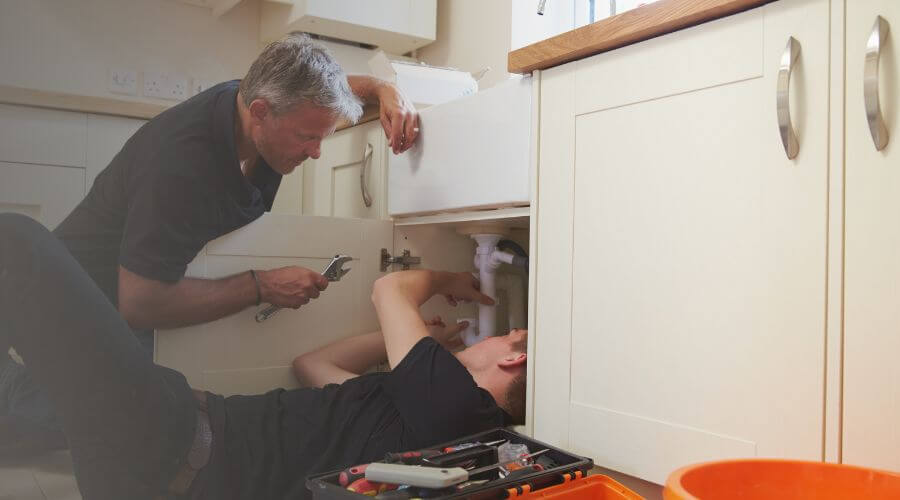 Expert burst pipe repair services in Fountain Run, KY
